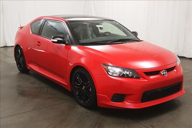 Scion tC 2013 photo 3