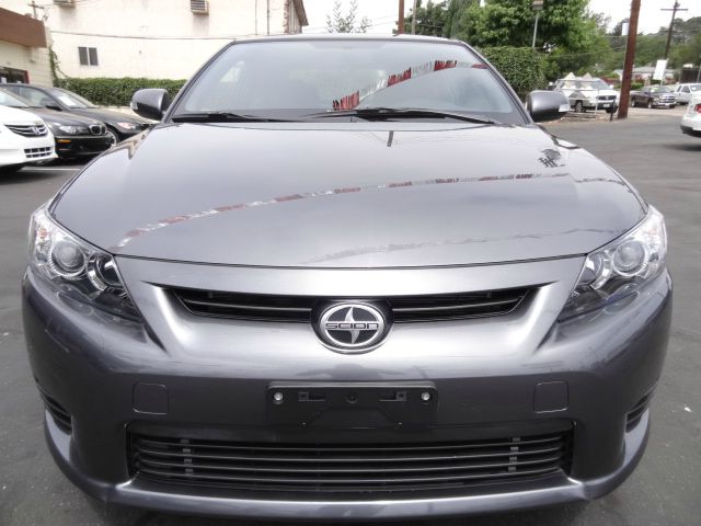 Scion tC 2013 photo 4