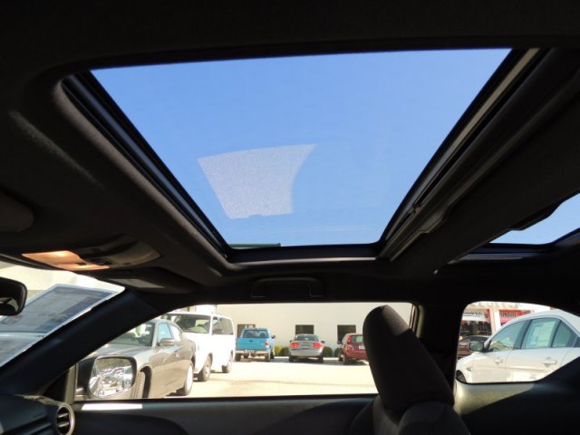 Scion tC 2013 photo 3