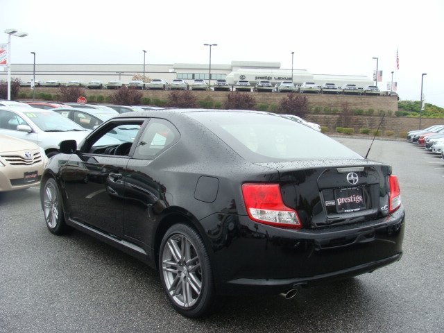 Scion tC 2013 photo 3