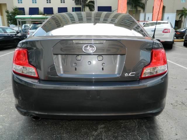 Scion tC 2013 photo 2