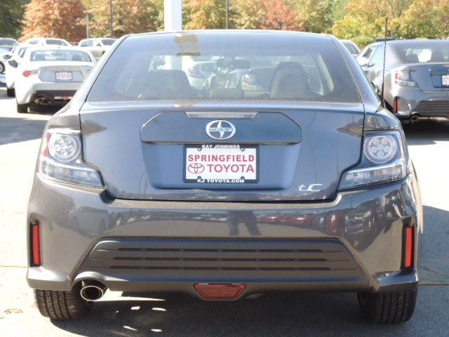 Scion tC 2014 photo 2