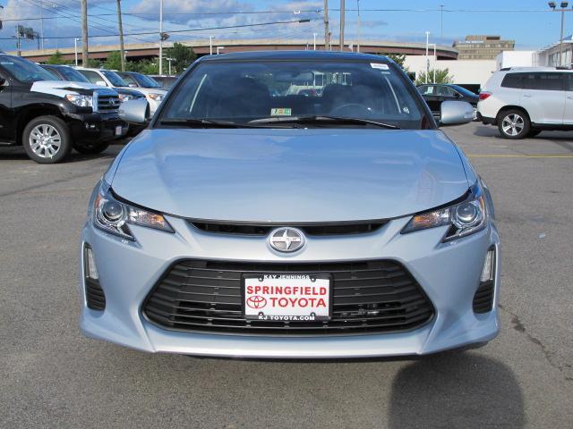 Scion tC 2014 photo 1