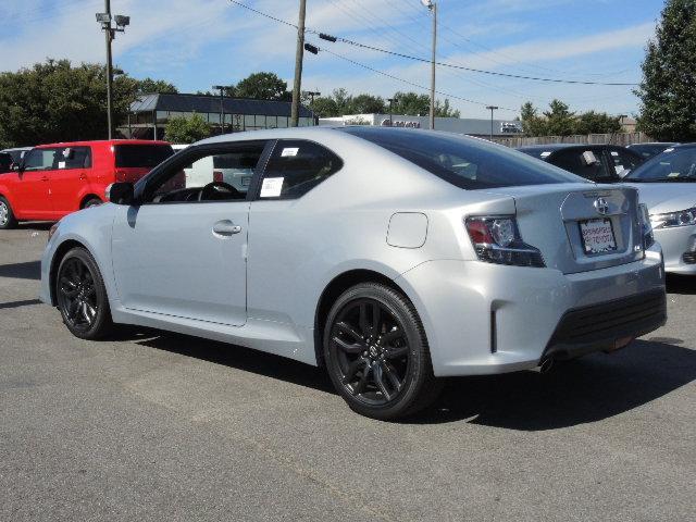 Scion tC 2014 photo 1