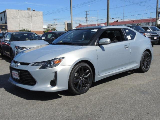 Scion tC 2014 photo 2