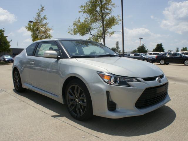 Scion tC 2014 photo 2