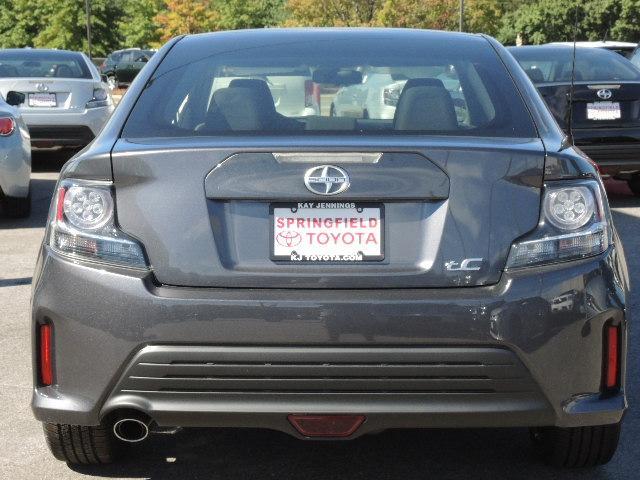 Scion tC 2014 photo 3