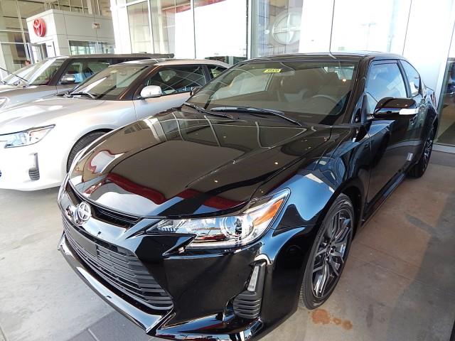 Scion tC 2014 photo 1