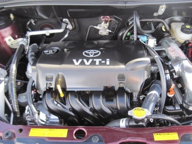 Scion xA 2005 photo 2