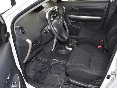 Scion xA 2005 photo 4