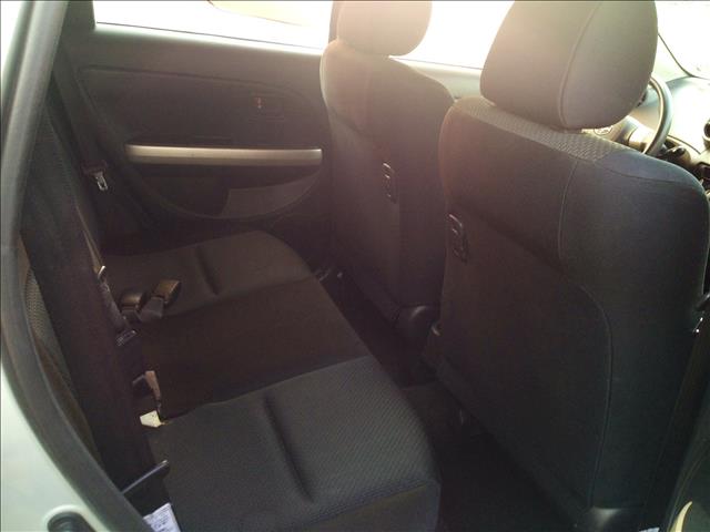 Scion xA 2006 photo 1