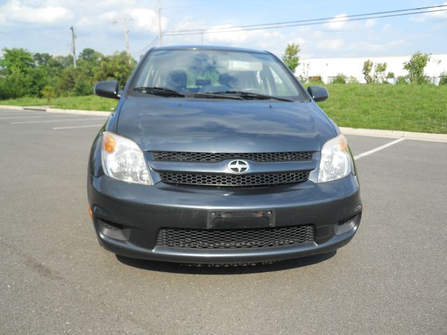 Scion xA 2006 photo 3
