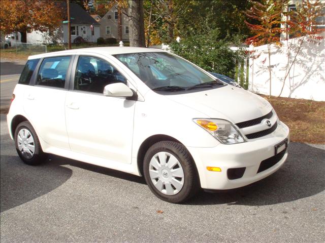 Scion xA 1500 Z71 CREW CAB Hatchback