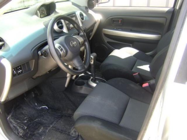 Scion xA 2006 photo 4