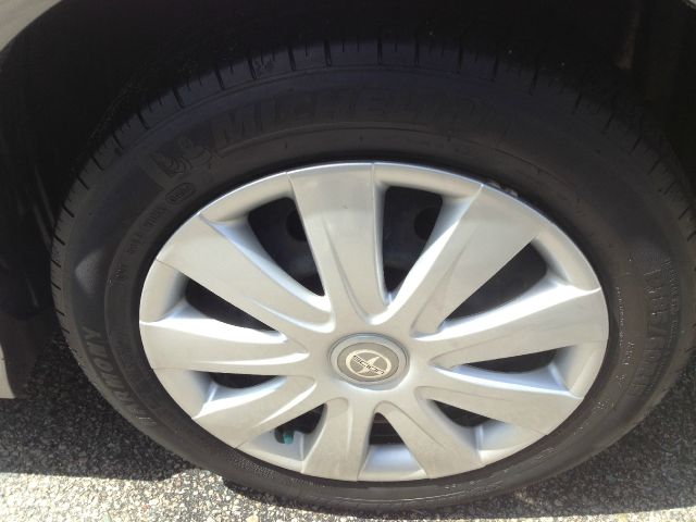 Scion xB 2004 photo 5