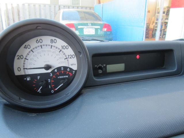 Scion xB 2004 photo 15