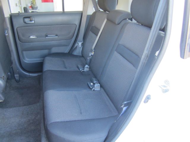 Scion xB 2004 photo 18