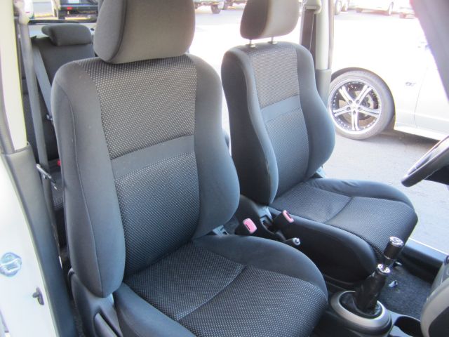 Scion xB 2004 photo 6