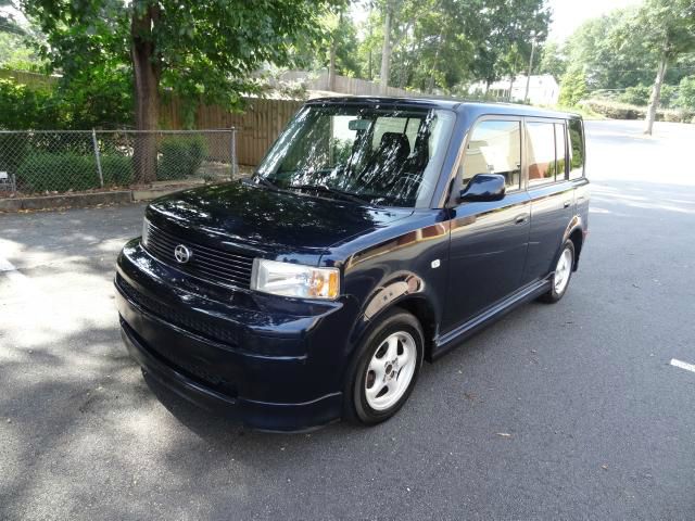 Scion xB 2005 photo 4