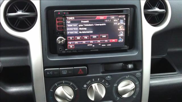 Scion xB 2005 photo 4