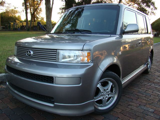 Scion xB 2005 photo 4