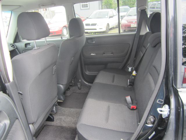 Scion xB 2006 photo 2