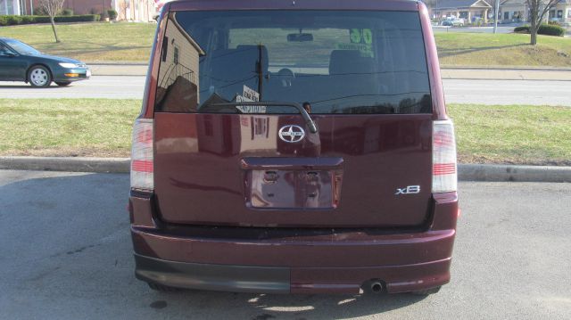 Scion xB 2006 photo 3