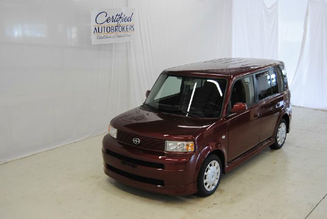 Scion xB 2006 photo 3