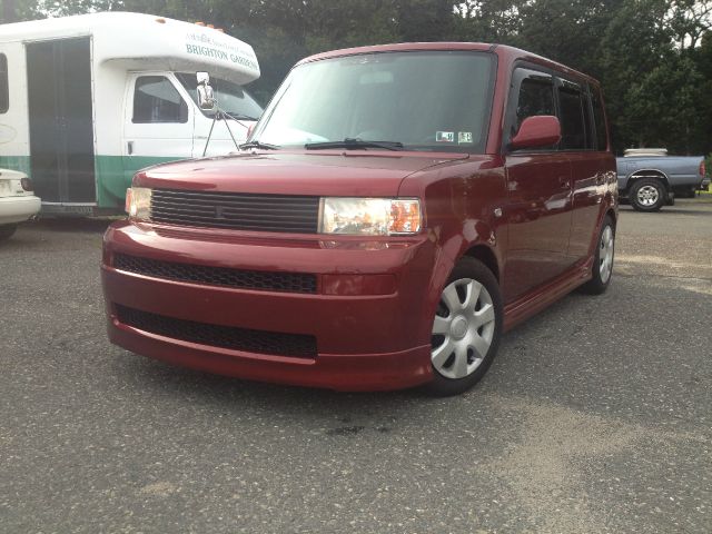 Scion xB 2006 photo 2