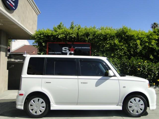 Scion xB 2006 photo 4