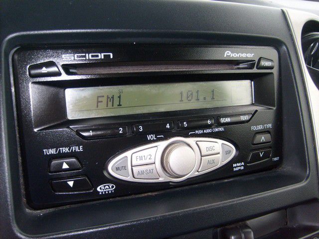 Scion xB 2006 photo 10