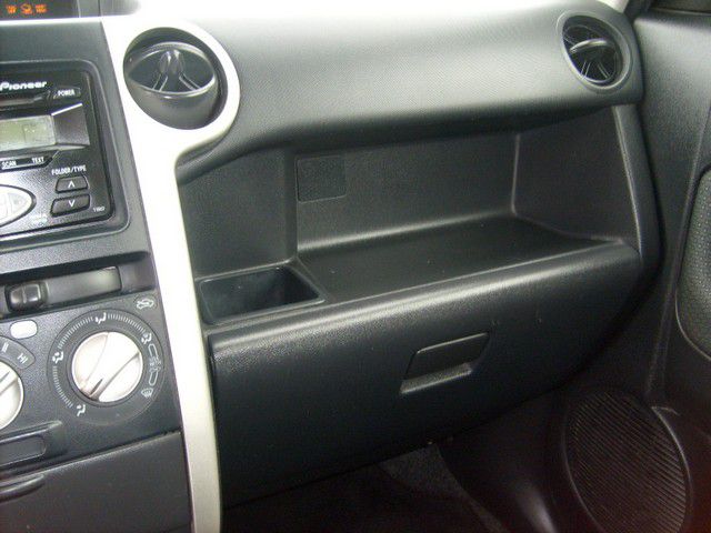 Scion xB 2006 photo 11