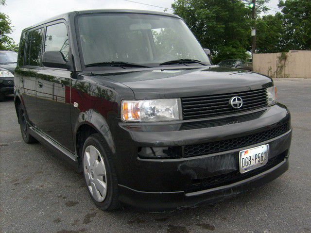 Scion xB 2006 photo 13