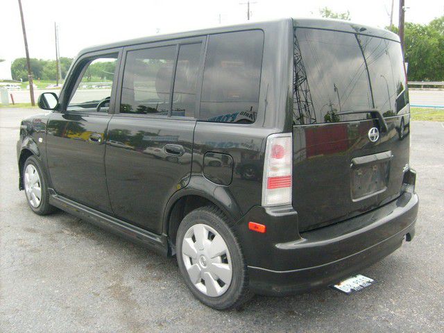 Scion xB 2006 photo 20