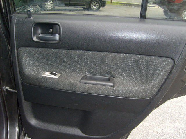 Scion xB 2006 photo 7