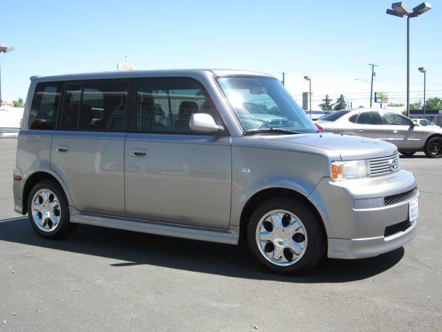 Scion xB 2006 photo 7