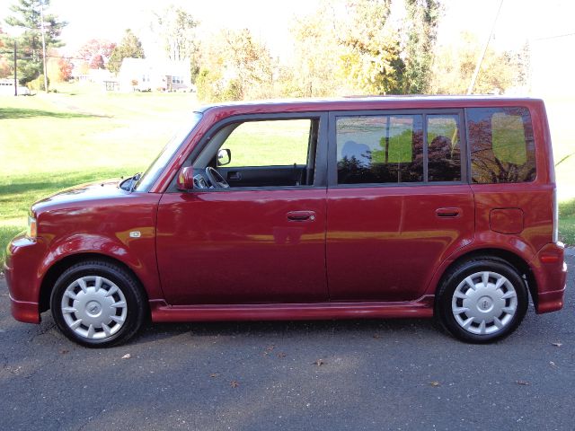 Scion xB 2006 photo 4