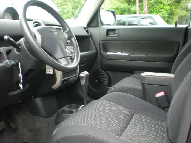 Scion xB 2006 photo 5