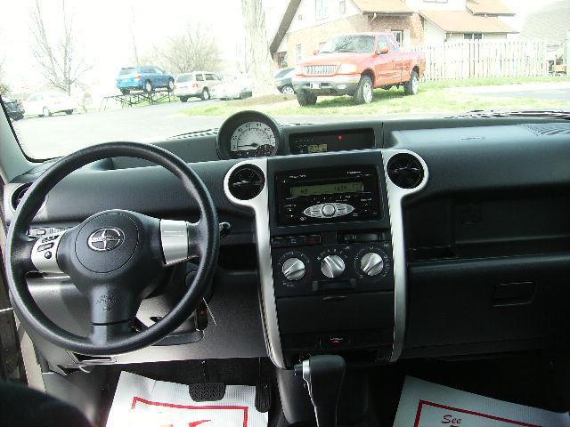 Scion xB 2006 photo 4