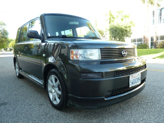 Scion xB 2006 photo 3
