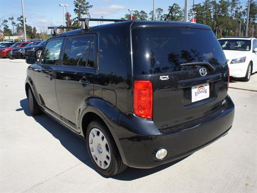 Scion xB 2008 photo 1
