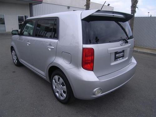 Scion xB 2008 photo 3