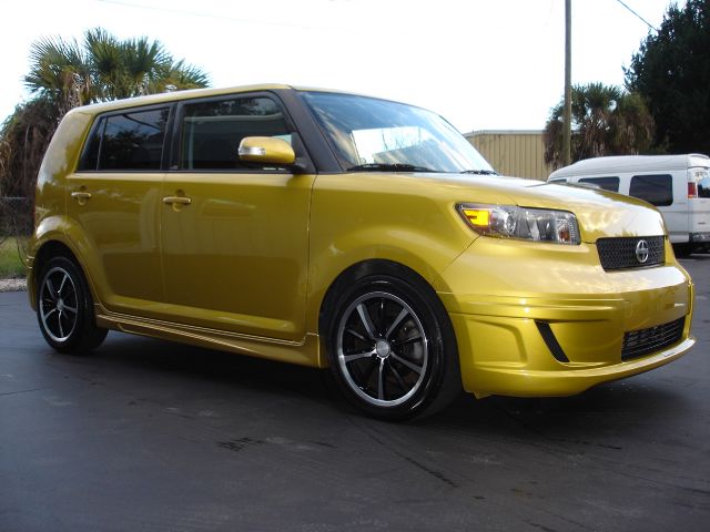Scion xB 2008 photo 2
