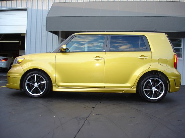 Scion xB 2008 photo 4