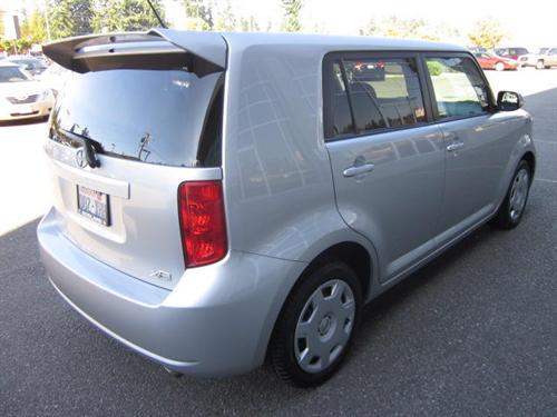 Scion xB 2008 photo 1