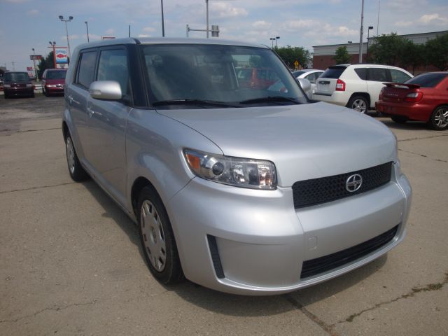 Scion xB 2008 photo 1