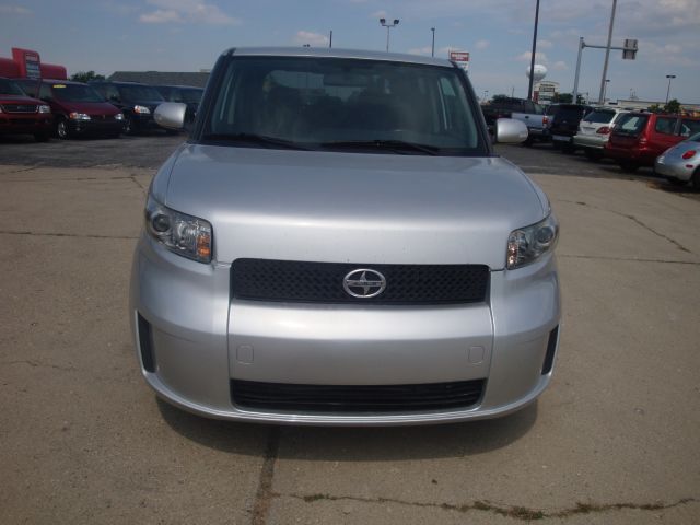 Scion xB 2008 photo 2