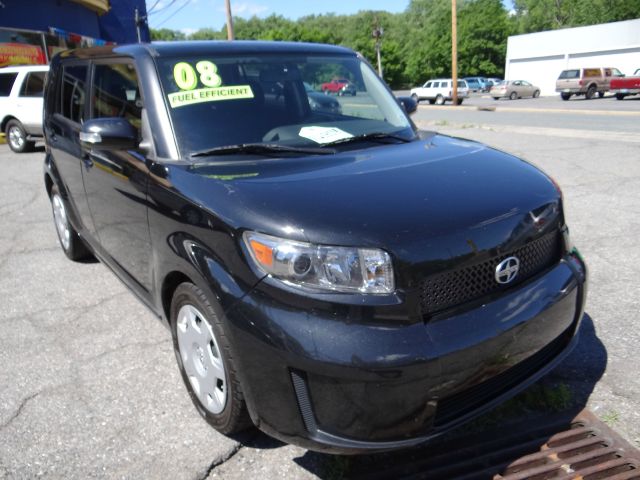 Scion xB 2008 photo 1