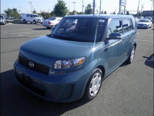 Scion xB 2008 photo 2