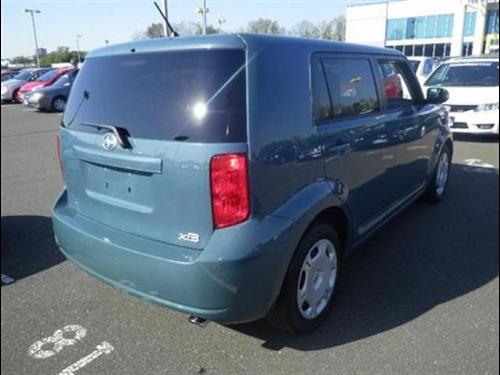 Scion xB 2008 photo 4